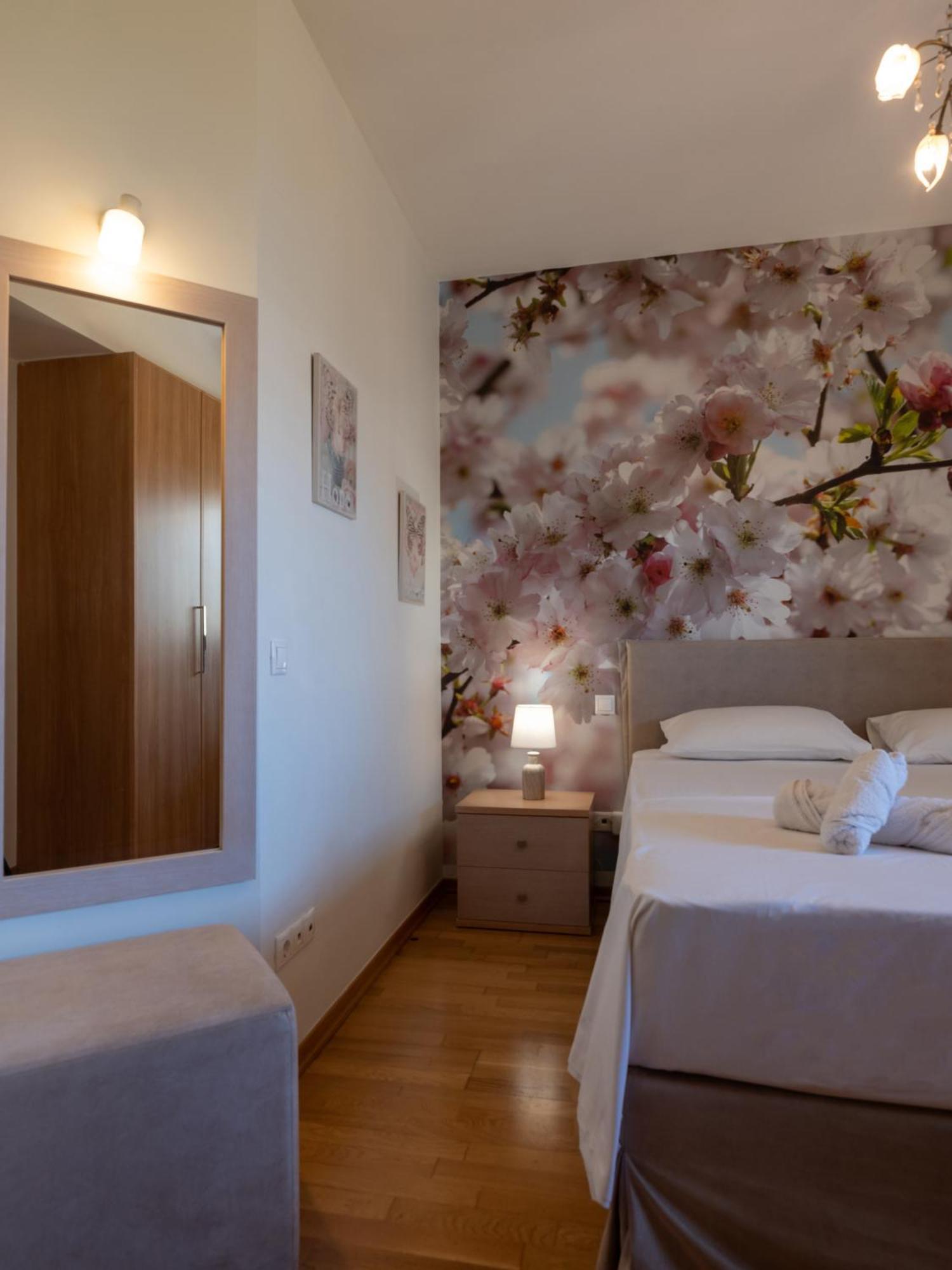 Onyx City Center Apartment With Parking Ираклио Екстериор снимка